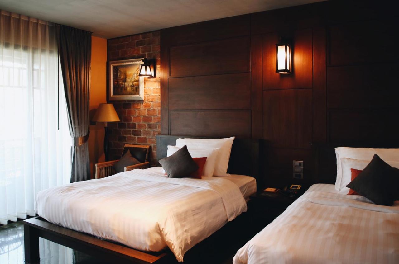 Hotel De L'Amour Sha Plus Prakhon Chai Екстер'єр фото