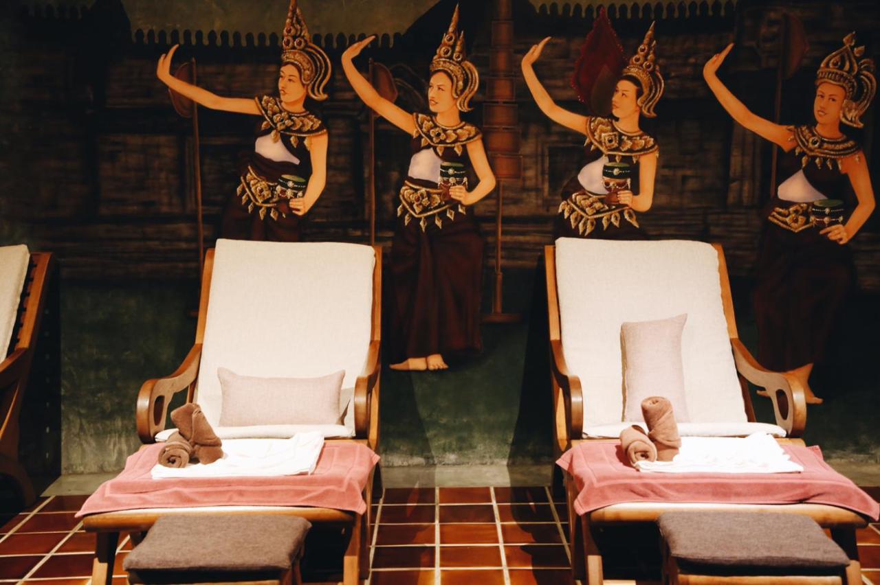 Hotel De L'Amour Sha Plus Prakhon Chai Екстер'єр фото