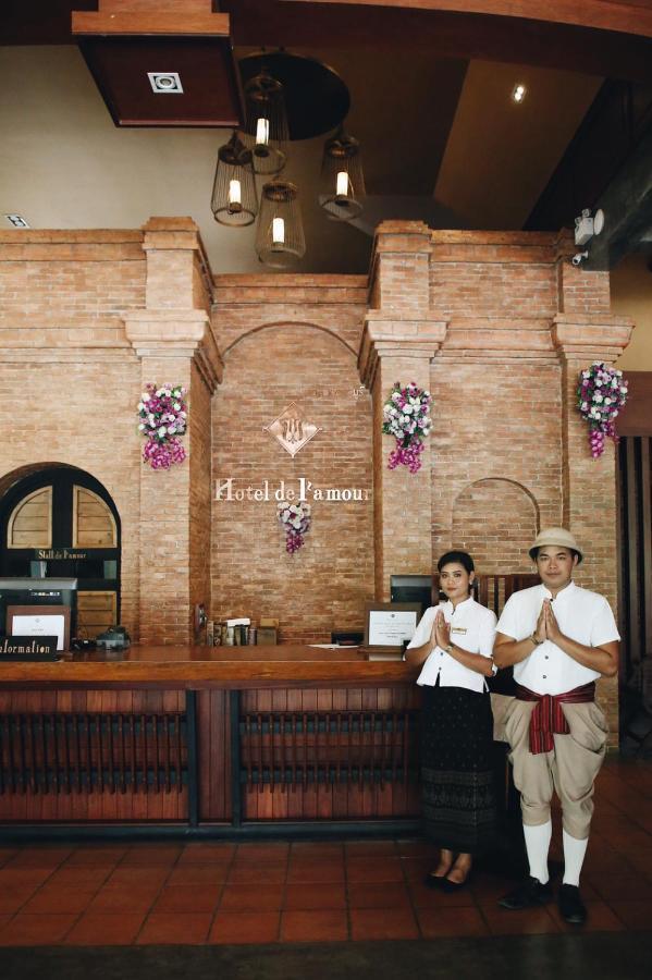 Hotel De L'Amour Sha Plus Prakhon Chai Екстер'єр фото